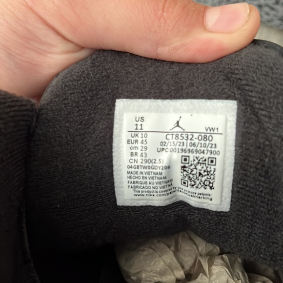 Jordan 3 - Picture 6 of 11